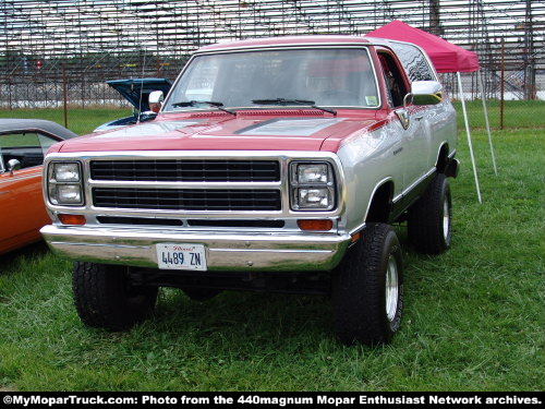 Dodge Ram Charger 4x4