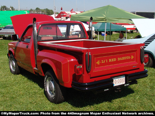 Dodge Lil Red Dakota pickup