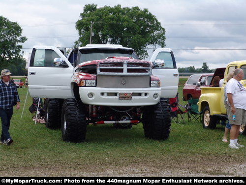 Custom Dodge Ram 4x4 Truck