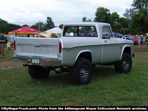 1968 Dodge Power Wagon 4x4