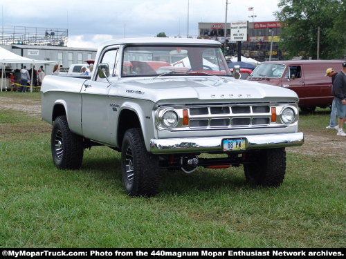 1968 Dodge Power Wagon 4x4