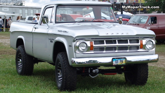 1968 Dodge Power Wagon 4x4 pickup